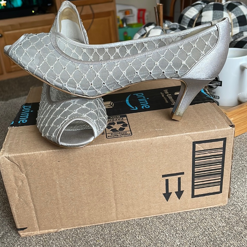 Adrianna Papell Heels